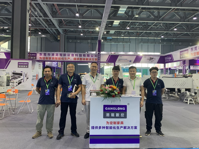 團(tuán)隊(duì)風(fēng)采